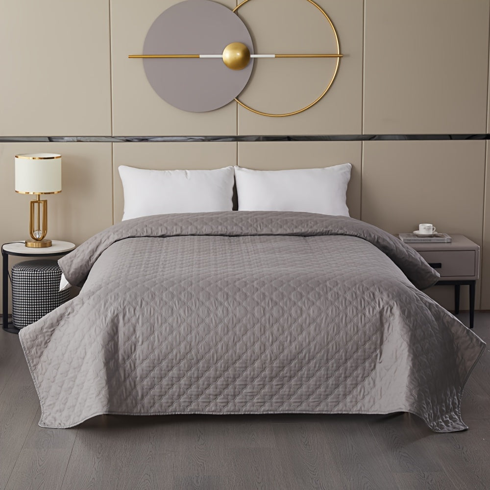 The Bed Cover That Actually Stays Put