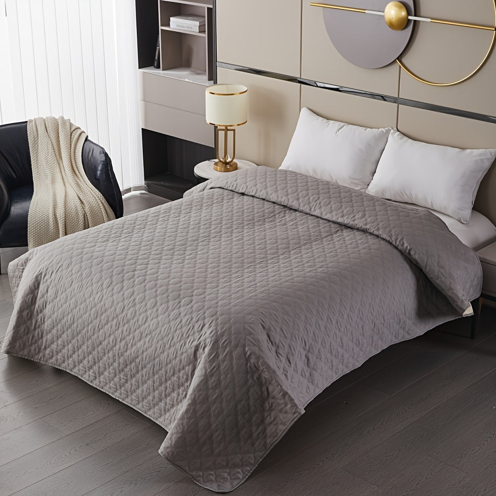 The Bed Cover That Actually Stays Put