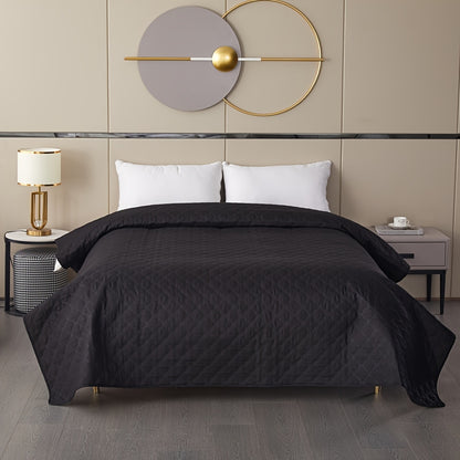 The Bed Cover That Actually Stays Put