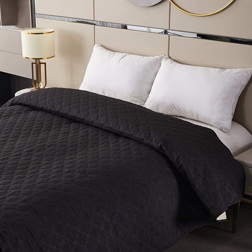 The Bed Cover That Actually Stays Put
