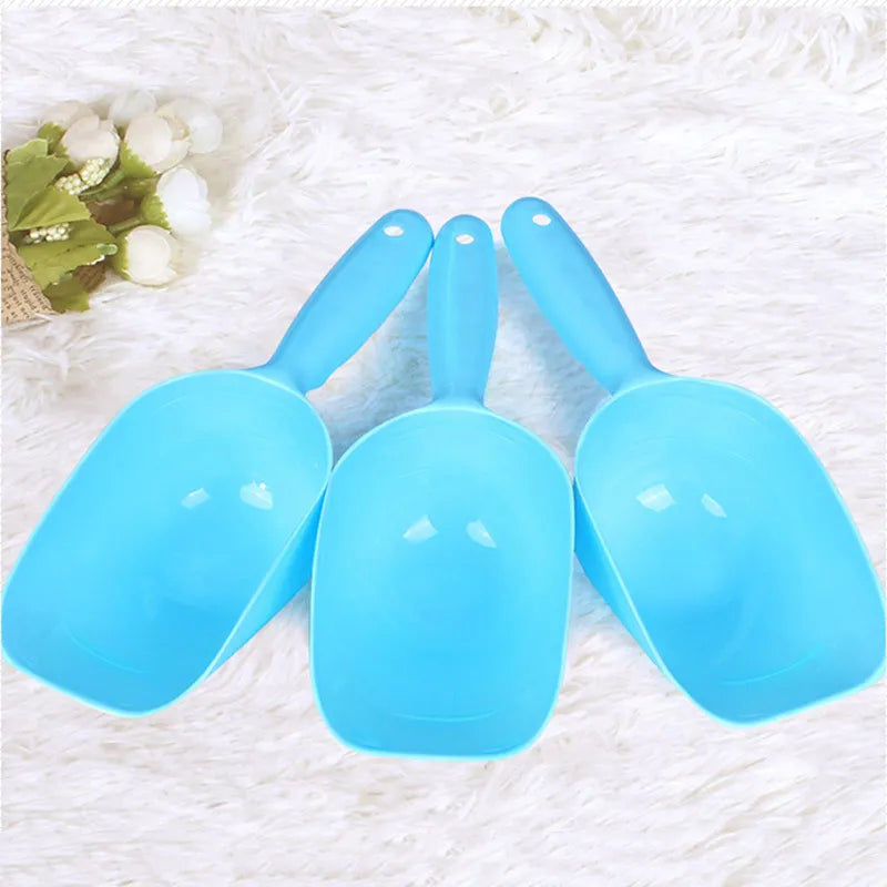 The Plastic Food Scoop — Simple, Consistent, Done