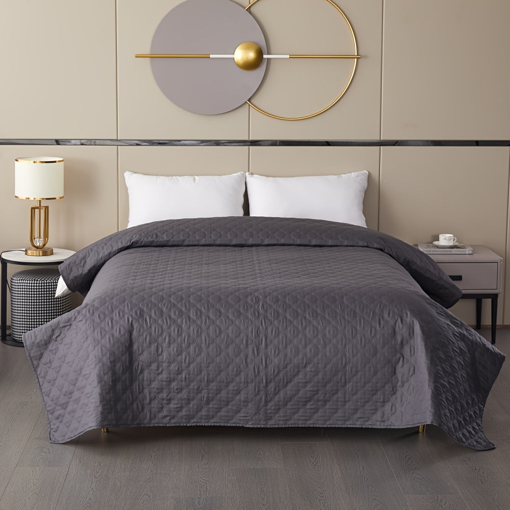 The Bed Cover That Actually Stays Put